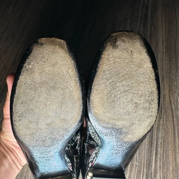 CHANEL Glossy Black Women's Flats - Picture 9 of 10